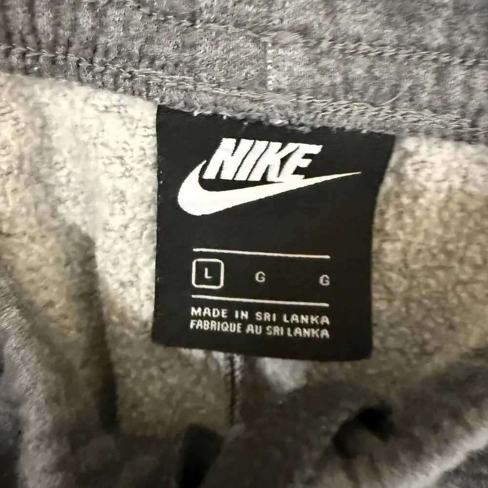 Nike Sweatpants Men L Gray Sportswear Club Fleece Pants Open Hem BV2707 Swoosh